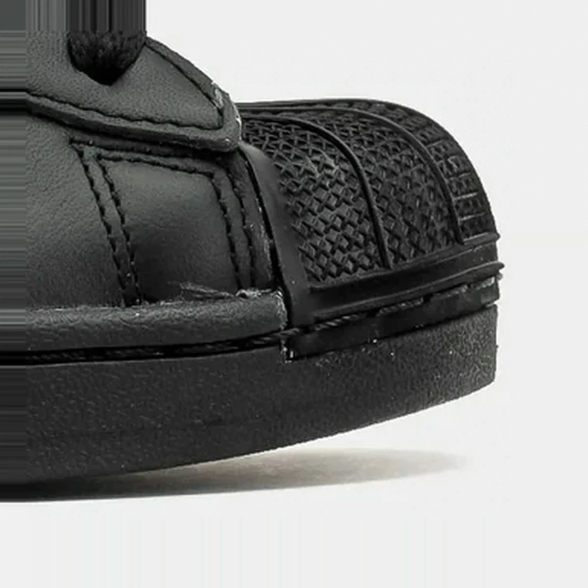 Core Black Sneakers