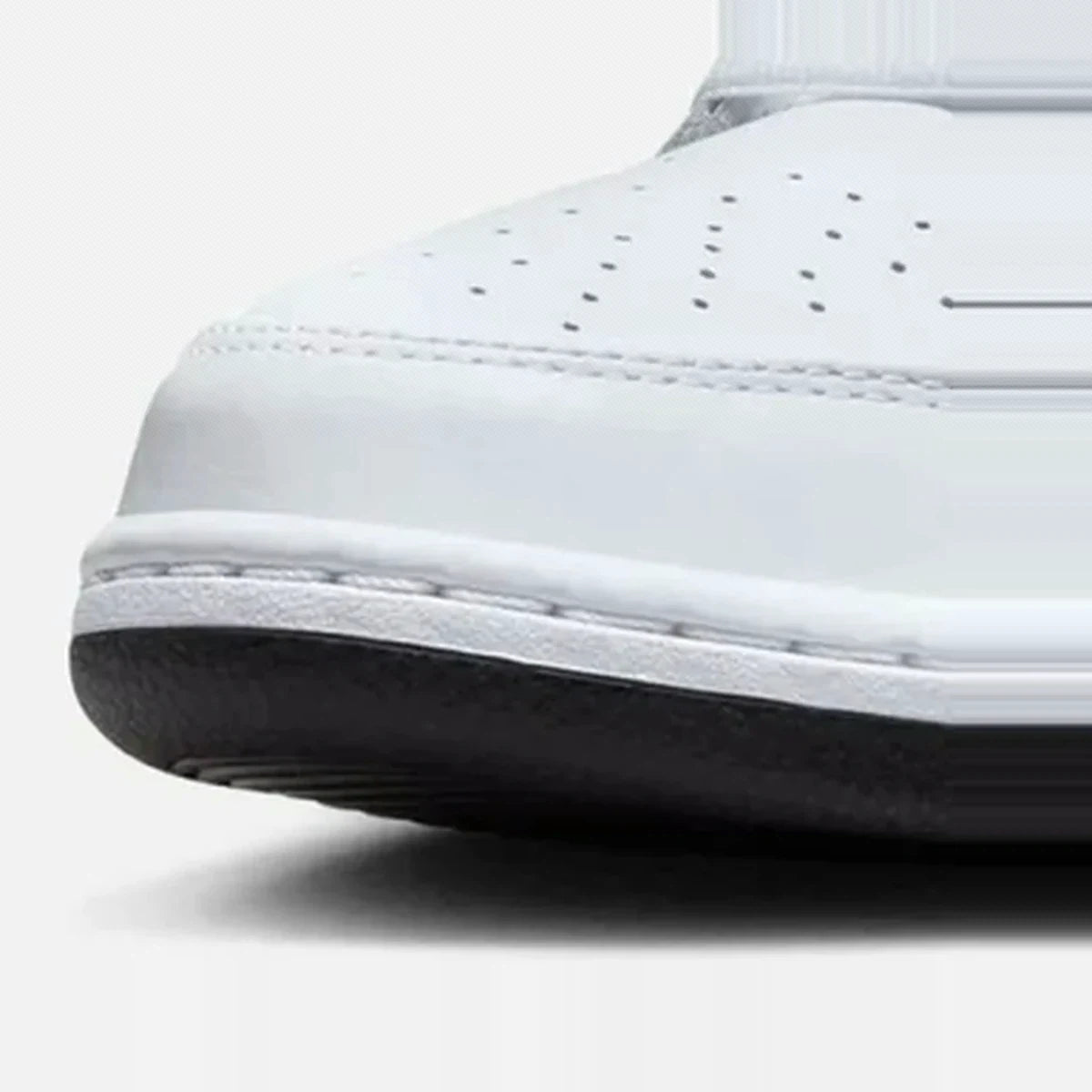 White / Black Low-top Sneakers