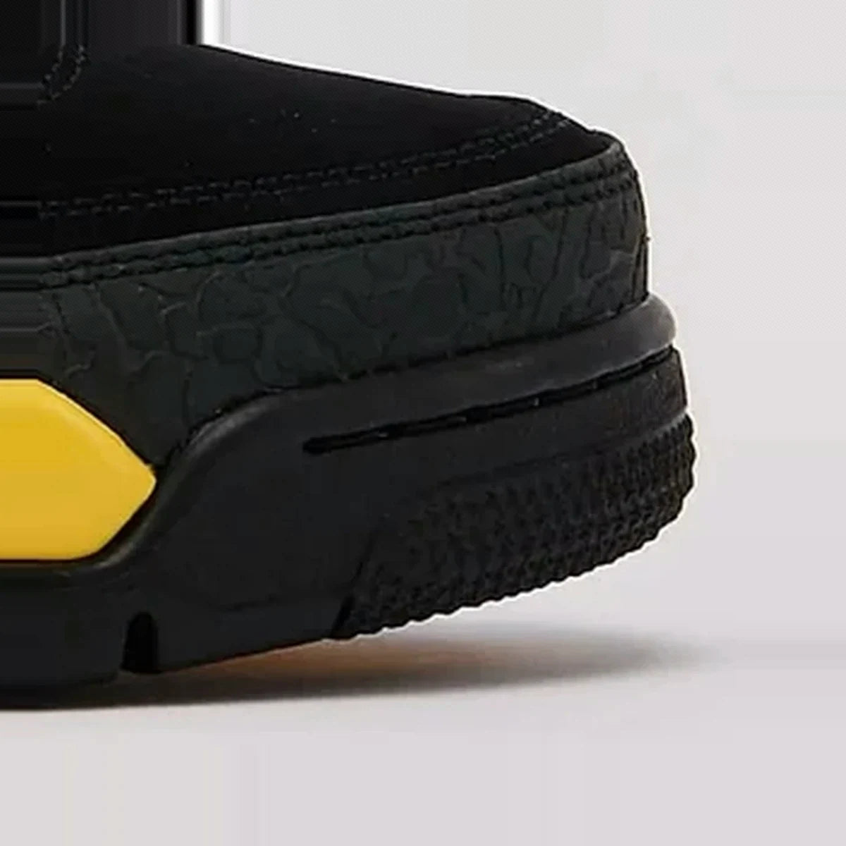 Black Low-top Men's Sneakers