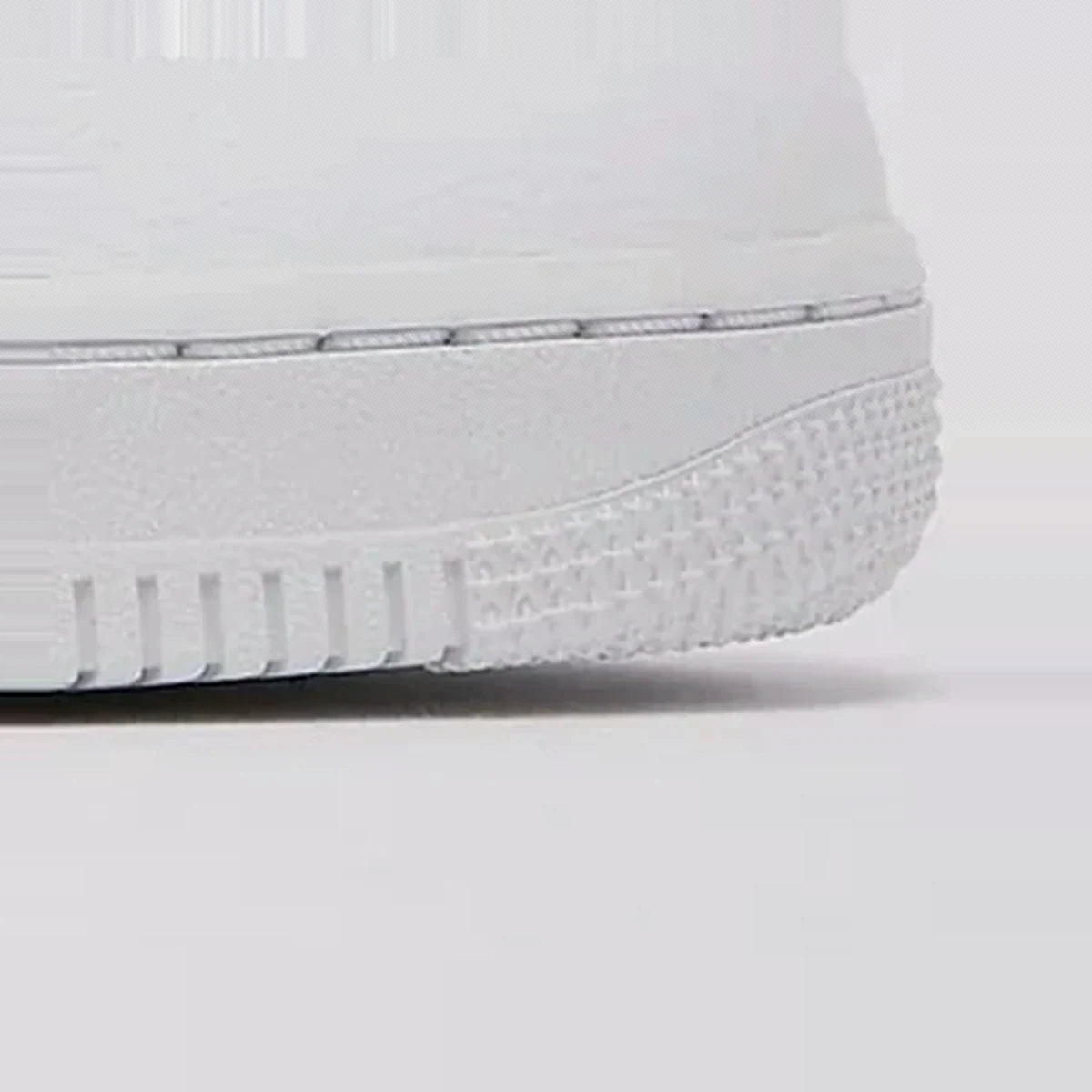 07 LX Sneakers